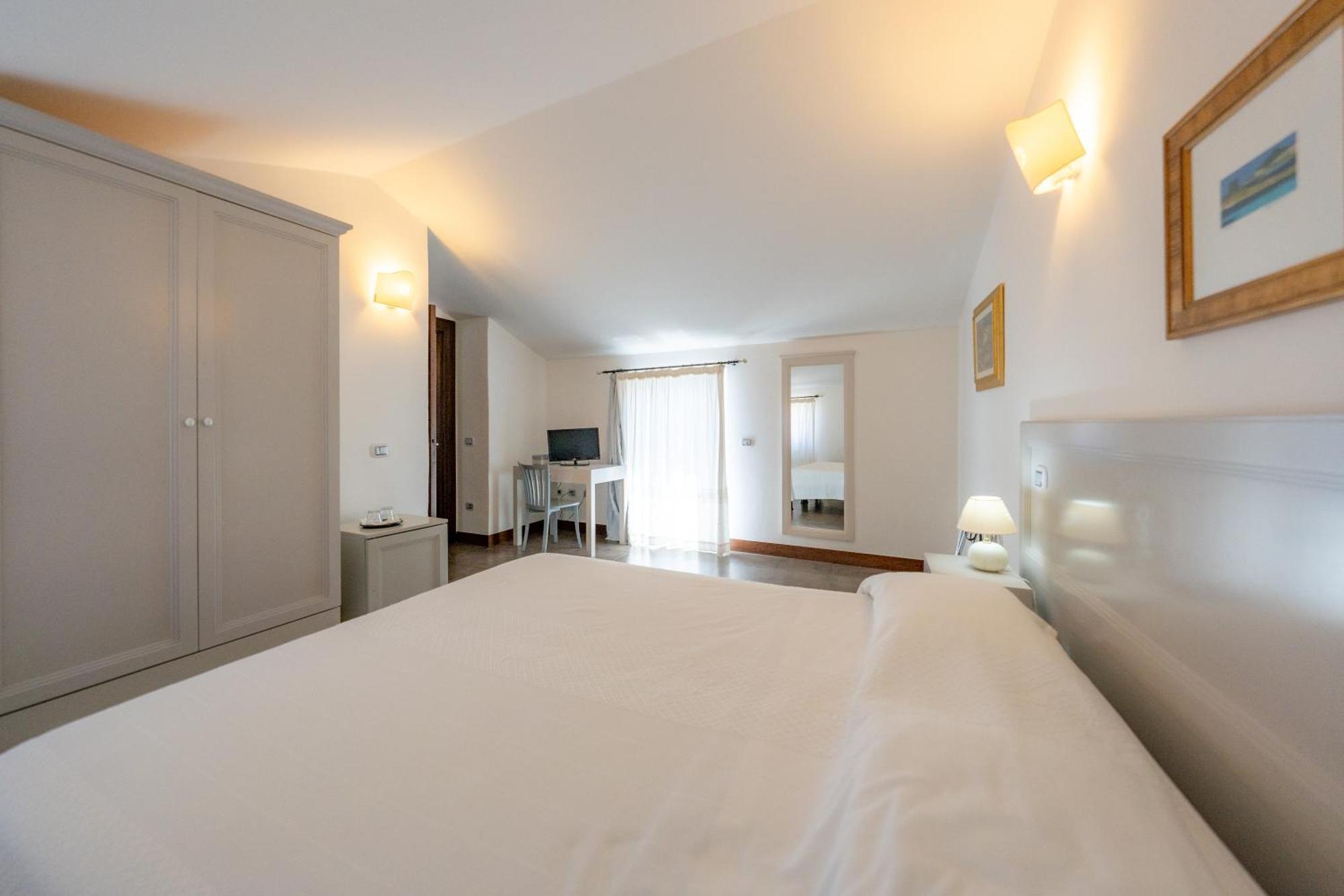 Tortolì Albergo Residenziale La Corte מראה חיצוני תמונה